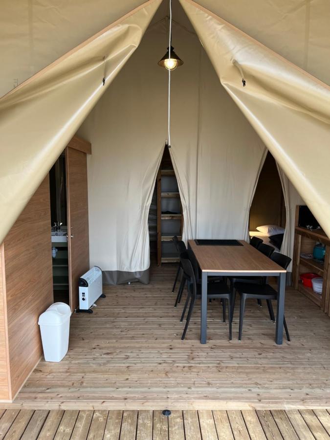 Séné Ucpa Eco Lodge מראה חיצוני תמונה
