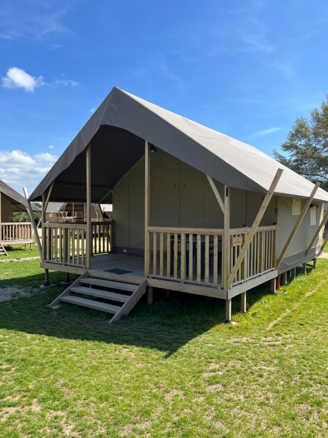 Séné Ucpa Eco Lodge מראה חיצוני תמונה